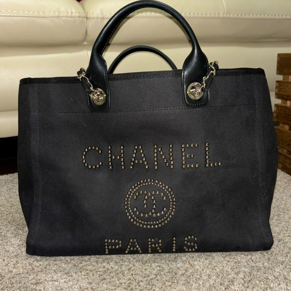Authentic CHANEL Deauville Tote - Card certificate of authenticity included.